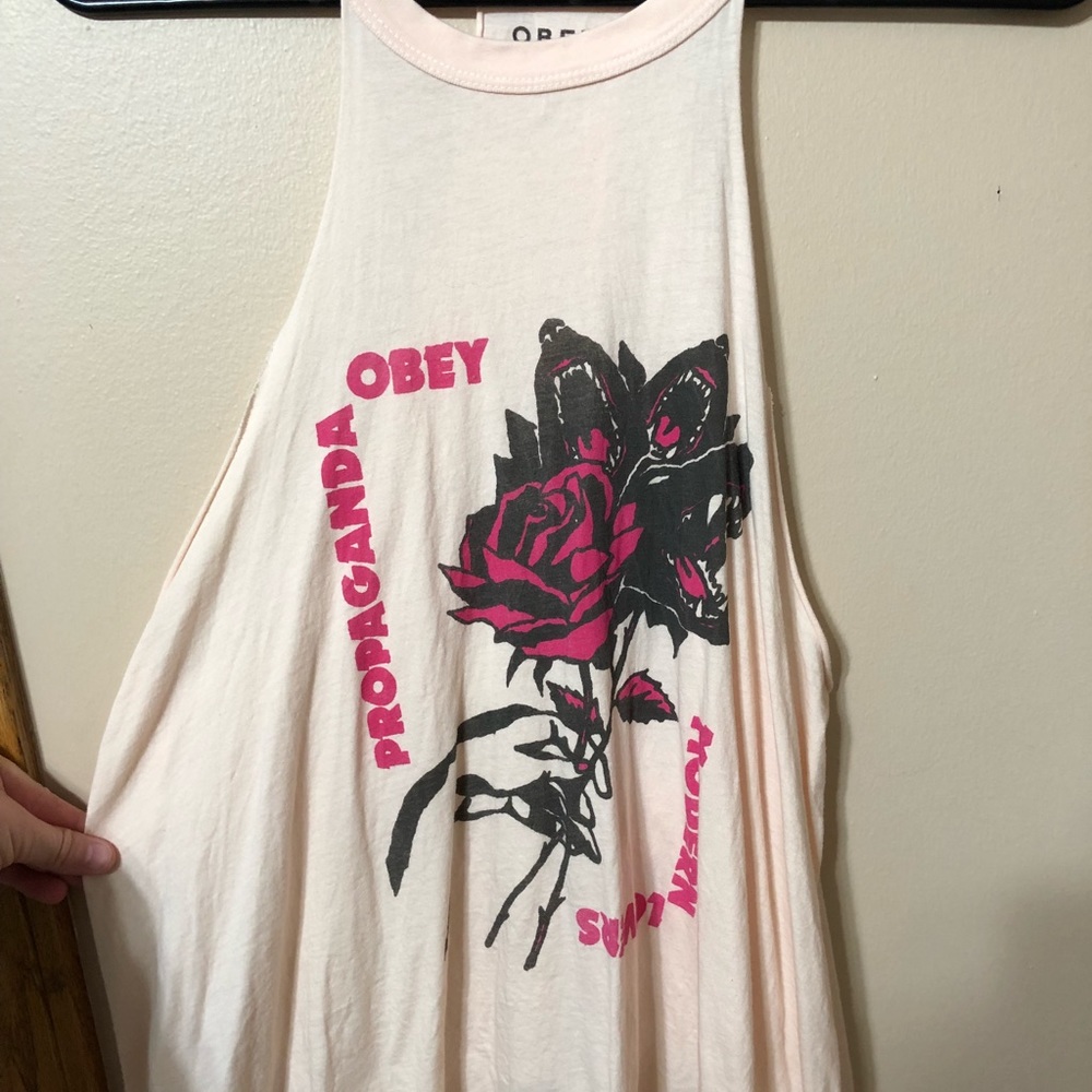 Obey tank